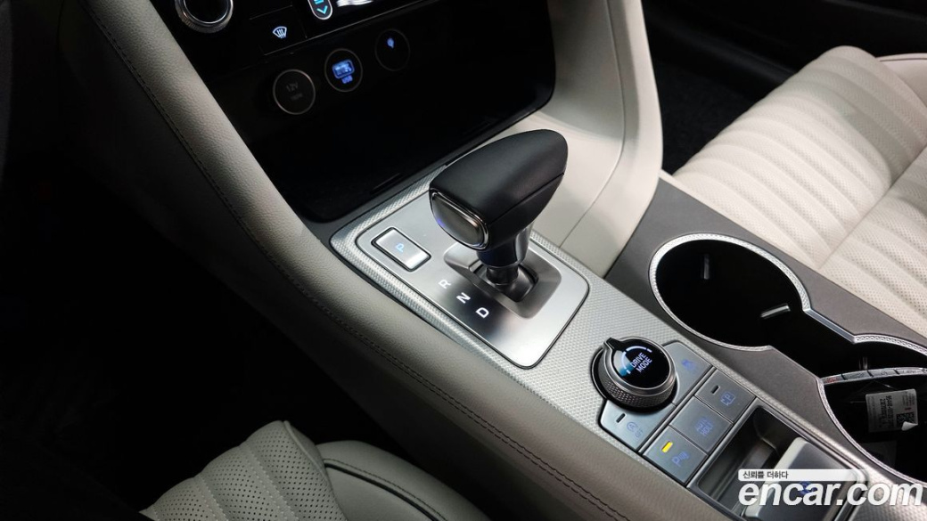 Genesis G70 Gasoline 2.5T 4WD, 2024