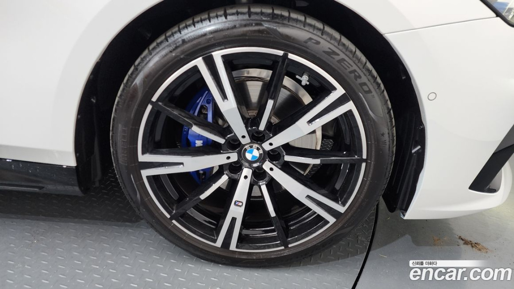 BMW 5-Series 530i xDrive M Sport, 2025