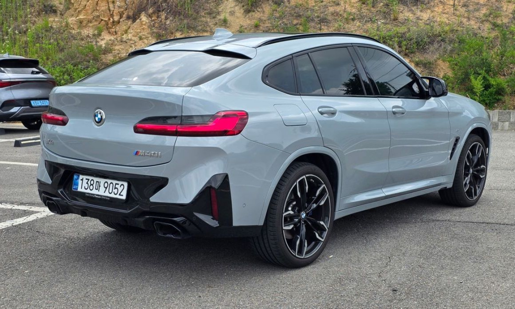 BMW X4 xDrive M40i, 2025