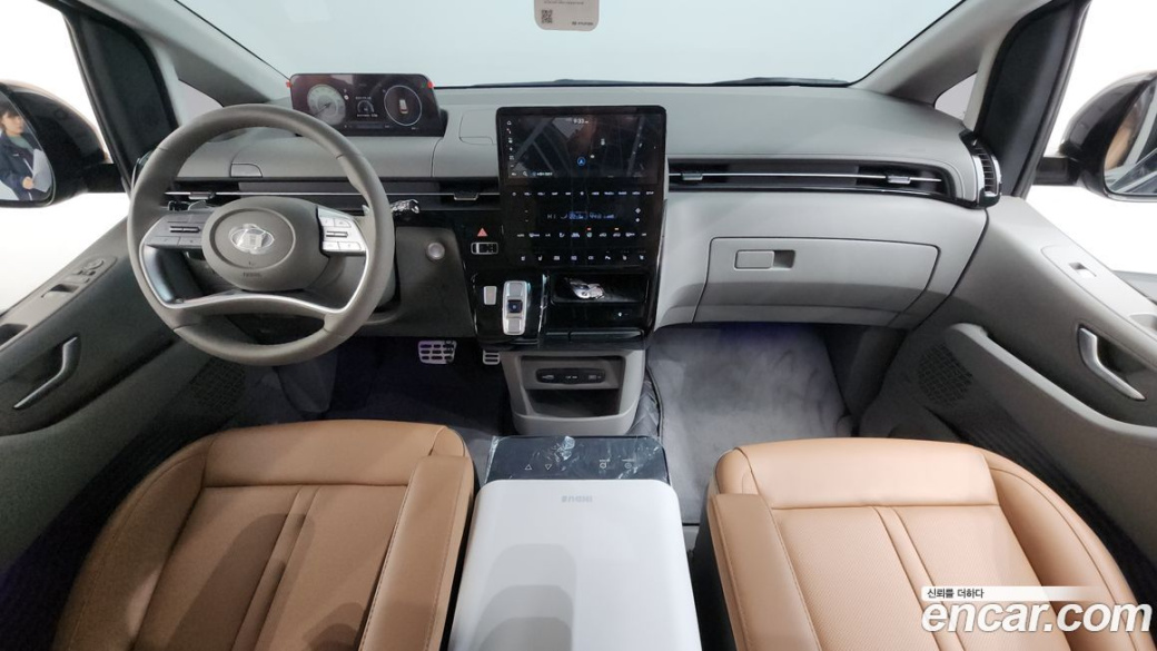 Hyundai Staria 4WD , 2022