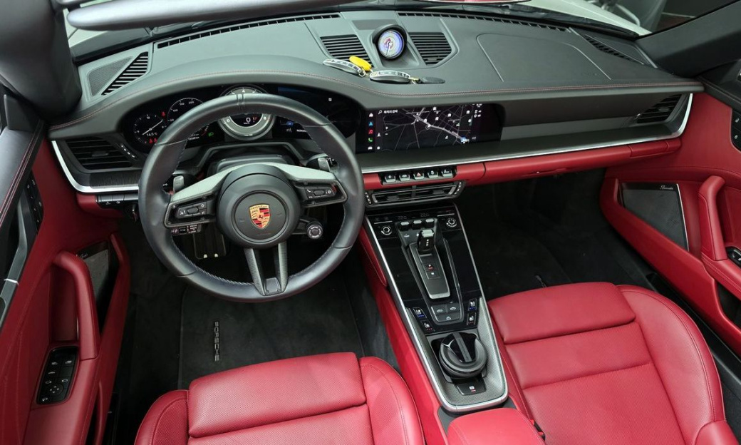 Porsche 911 Turbo S Cabriolet, 2024