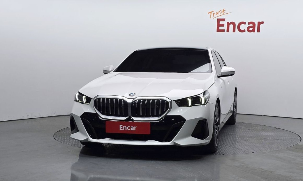 BMW 5-Series 520i M Sport, 2024