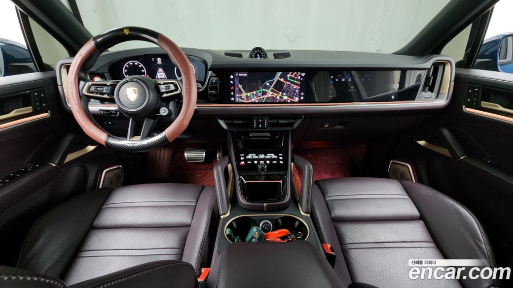 Porsche Cayenne 3.0, 2024