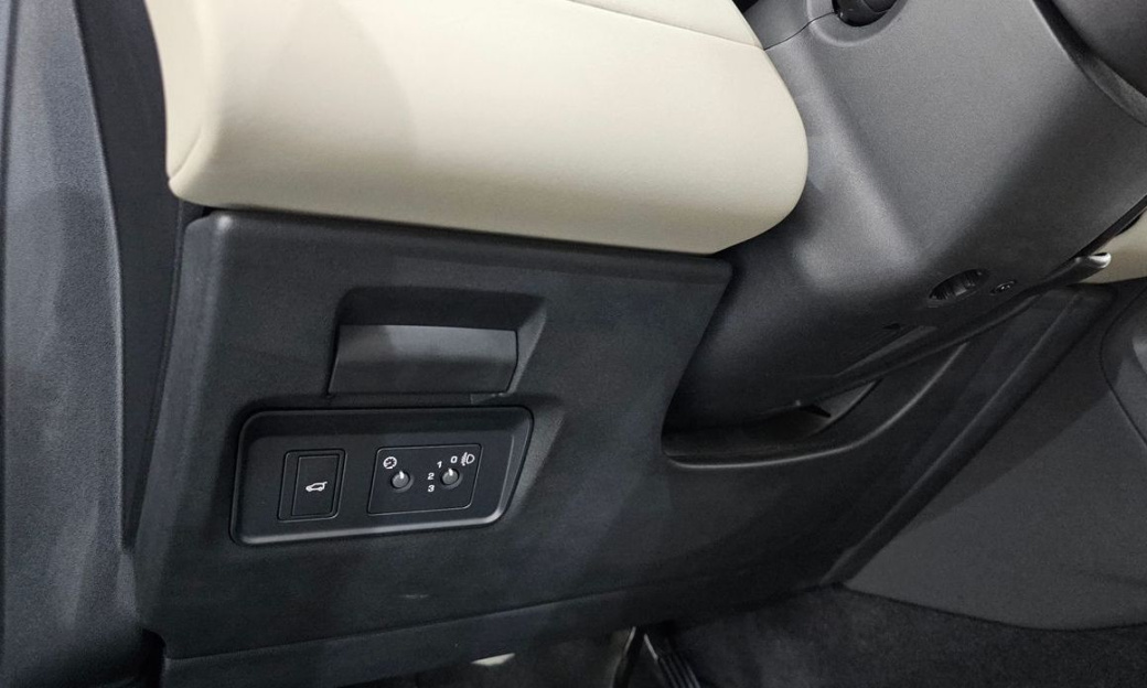 Land Rover Discovery Sport P250 S, 2025