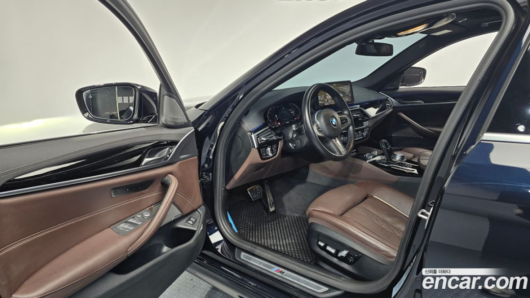 BMW 5-Series 530i xDrive M Sport Package, 2022