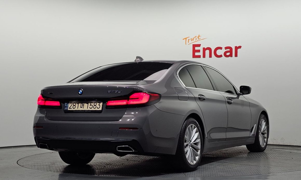 BMW 5-Series 523d xDrive Luxury, 2022