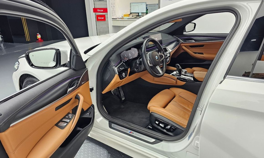 BMW 5-Series 520i M Sport, 2023