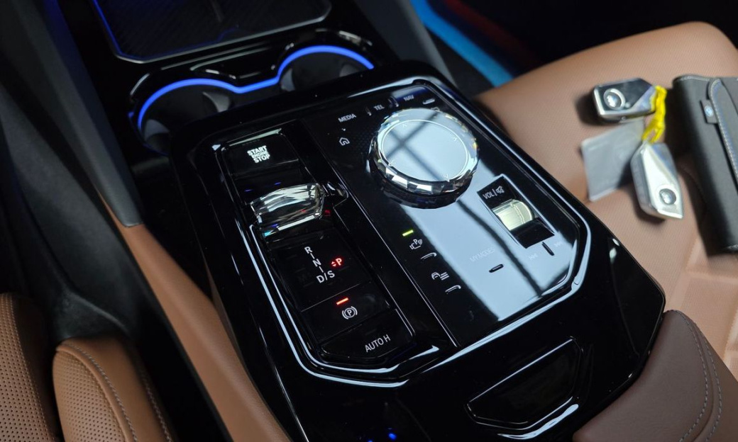 BMW 5-Series 530i xDrive M Sport, 2025