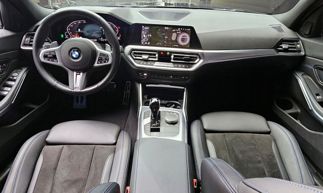 BMW 3-Series 320i M Sport, 2022