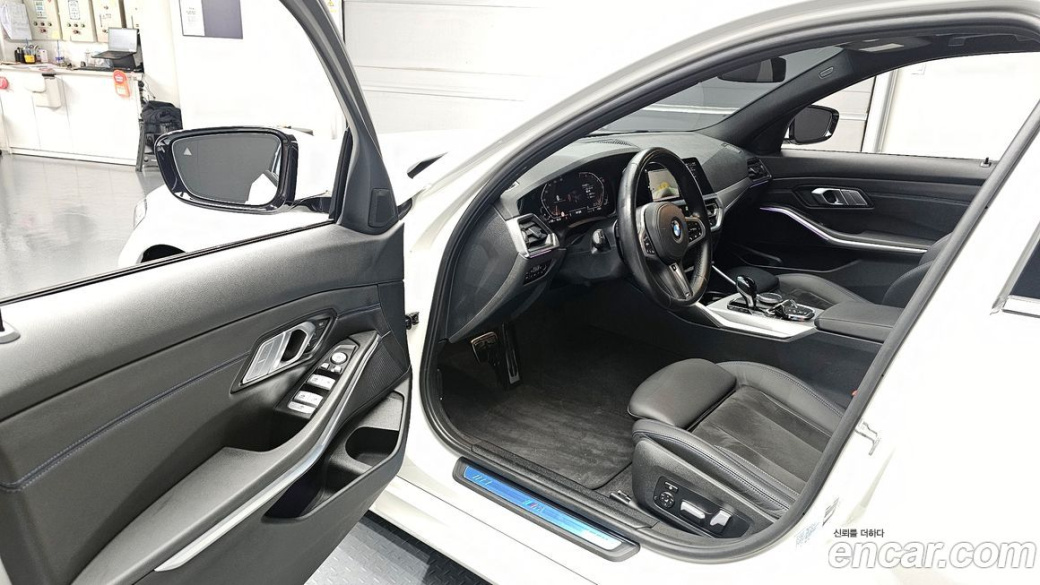 BMW 3-Series 320i M Sport, 2022