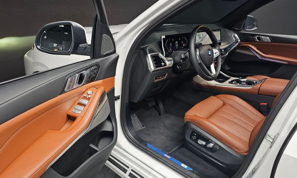 BMW X7 xDrive 40d Design Pure Excellence 7-Seater, 2026