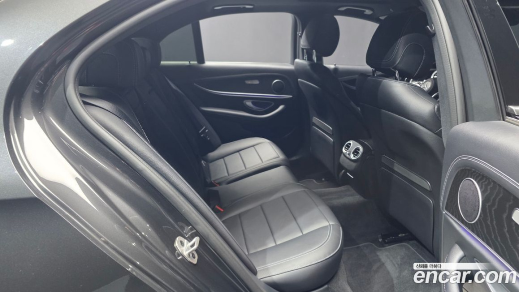 Mercedes-Benz E-Class E250 AMG Line, 2023