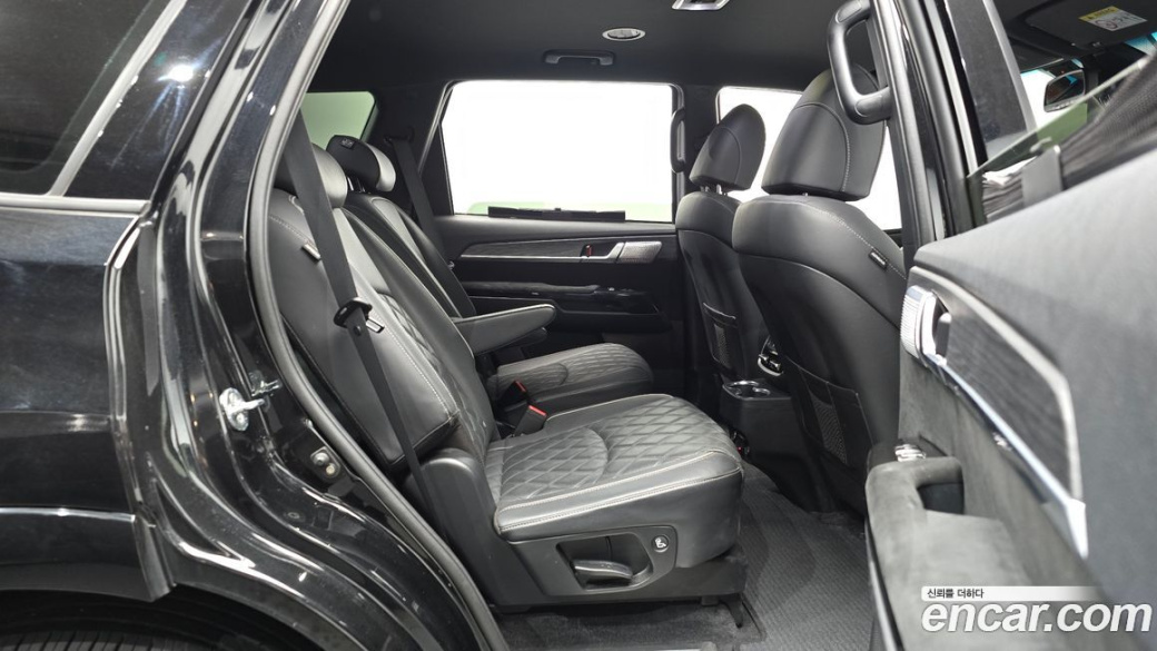 Kia Mohave Diesel 3.0 4WD 6-Seater, 2022