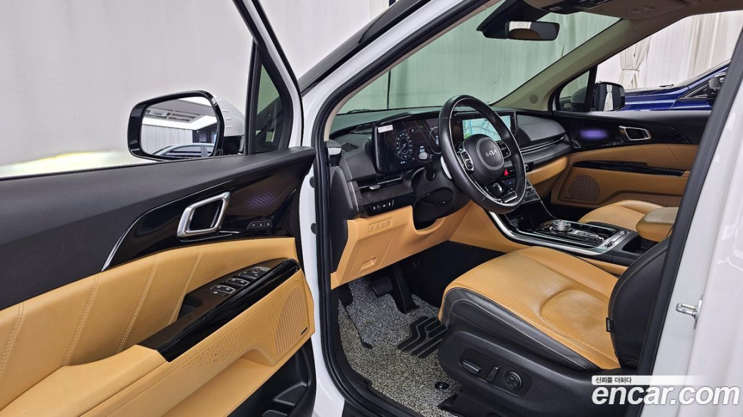 Kia Carnival 9-Seater Signature, 2023