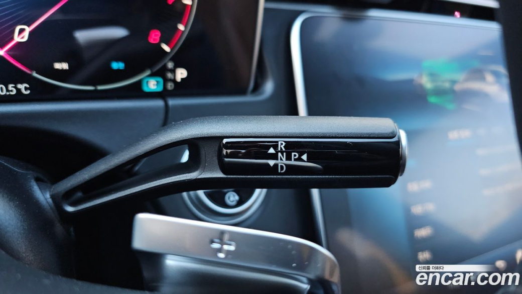 Mercedes-Benz E-Class E200 Avantgarde, 2025