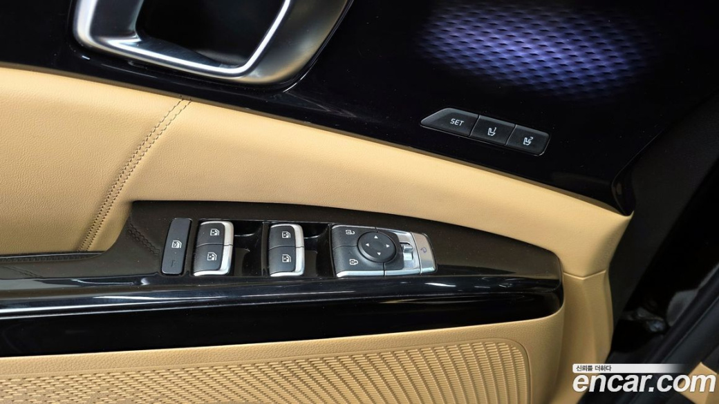 Kia Carnival 9-Seater Signature, 2023