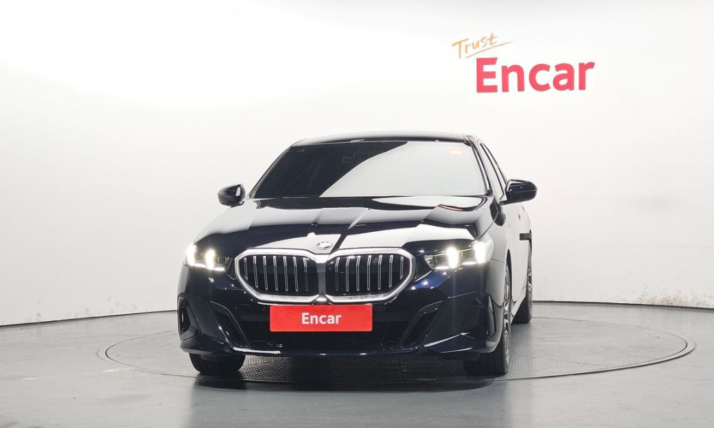 BMW 5-Series 520i M Sport, 2025