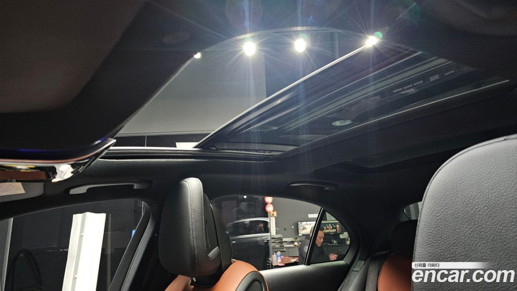 Mercedes-Benz C-Class C300 4MATIC AMG Line, 2023