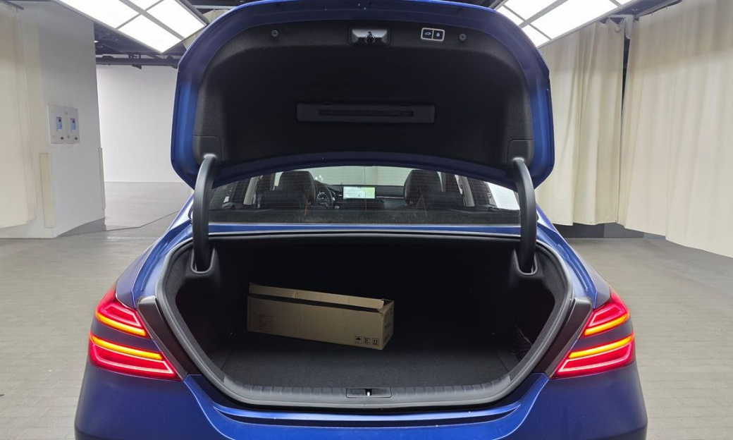 Genesis G70 Gasoline 2.5T 4WD, 2025