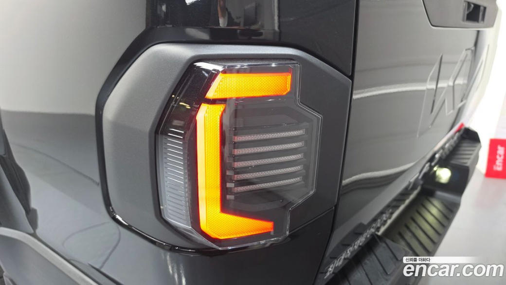 Kia Tasman 2.5T Gasoline 4WD, 2026