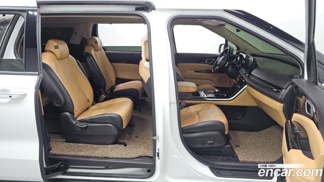 Kia Carnival 9-Seater Noblesse, 2023