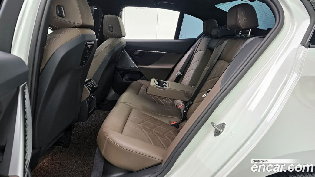 BMW 5-Series 520i M Sport, 2024