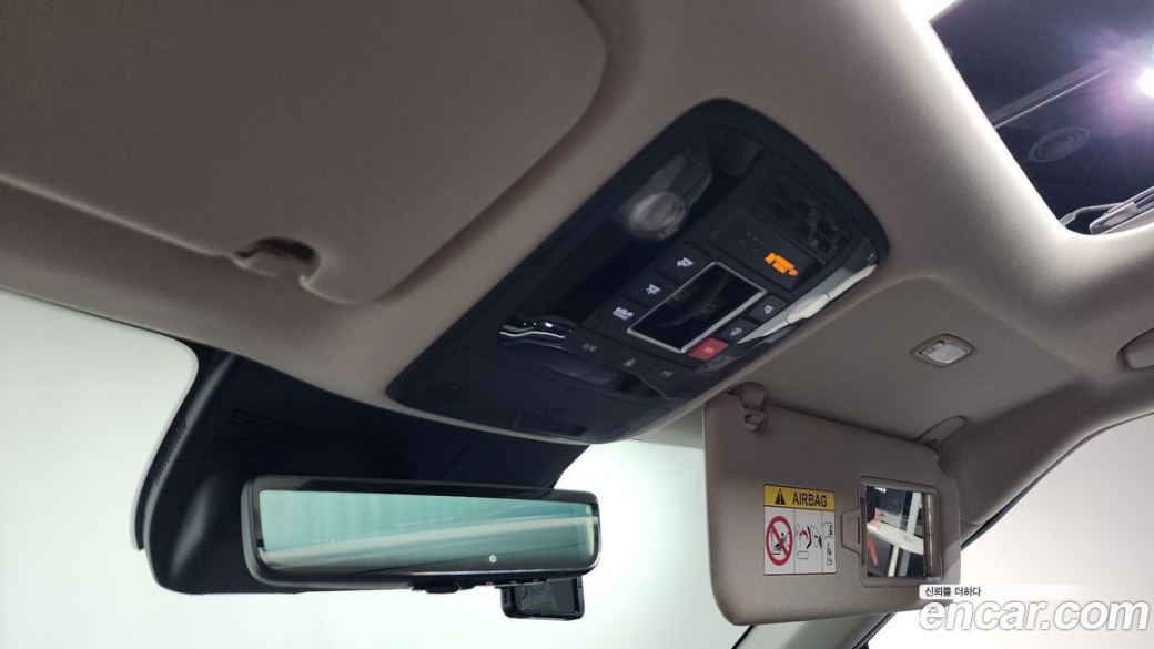 Kia Carnival 7-Seater Gravity, 2025