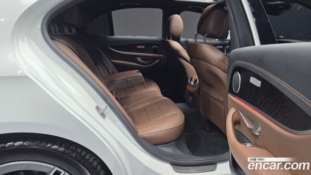 Mercedes-Benz E-Class E250 AMG Line, 2023