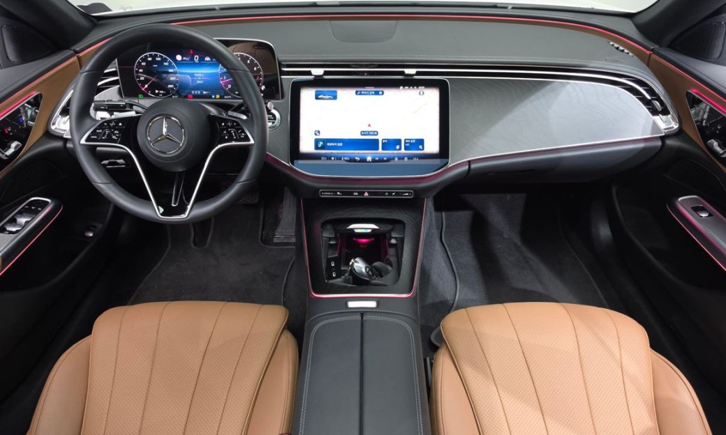 Mercedes-Benz E-Class E200 Avantgarde, 2024