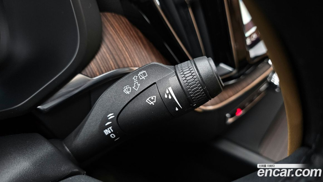 Volvo XC60 B5 Inscription, 2022