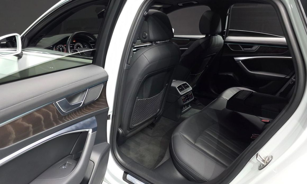 Audi A6 45 TFSI Quattro Premium, 2022