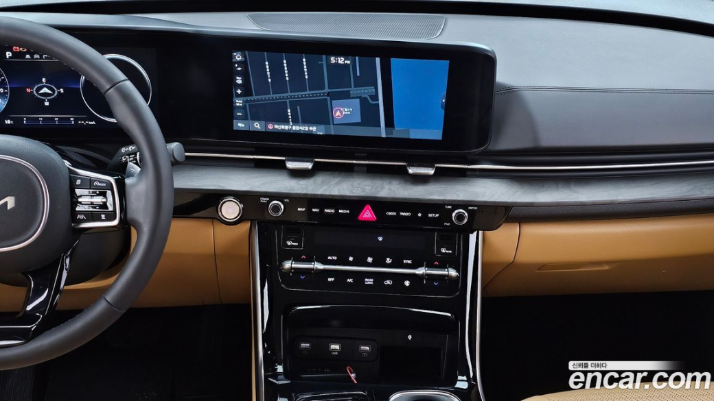 Kia Carnival 7-Seater Signature, 2023