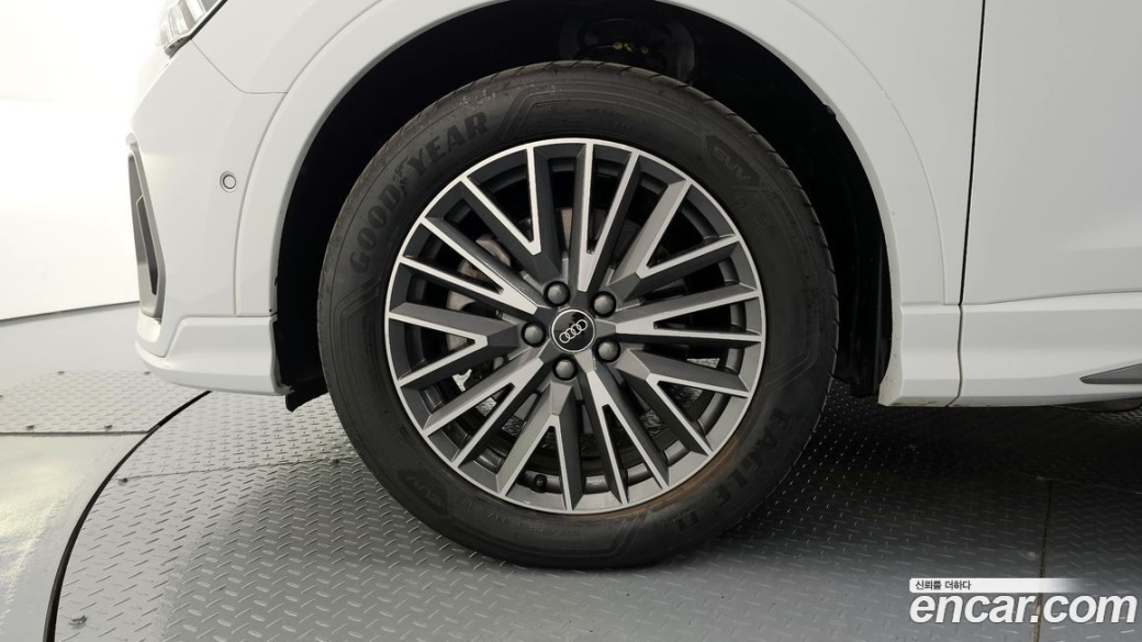 Audi Q3 40 TFSI Quattro Premium, 2024