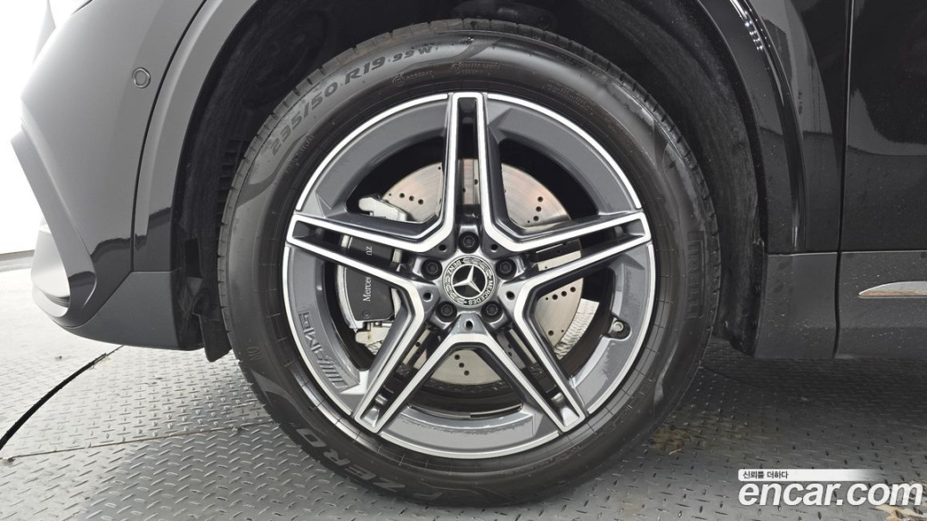 Mercedes-Benz GLA-Class GLA250 4MATIC, 2026