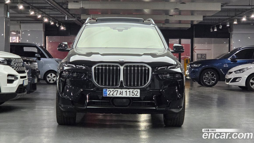 BMW X7 xDrive 40i M Sport 6STR, 2025