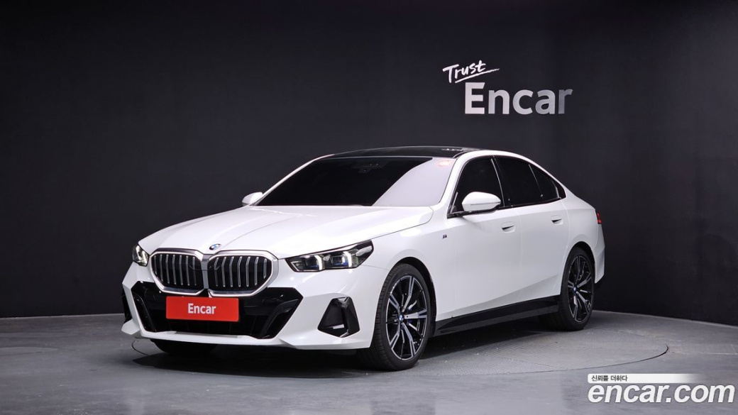 BMW 5-Series 530i xDrive M Sport, 2024