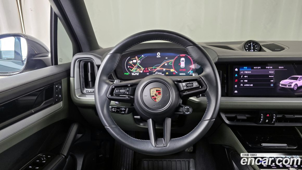 Porsche Cayenne 3.0, 2024