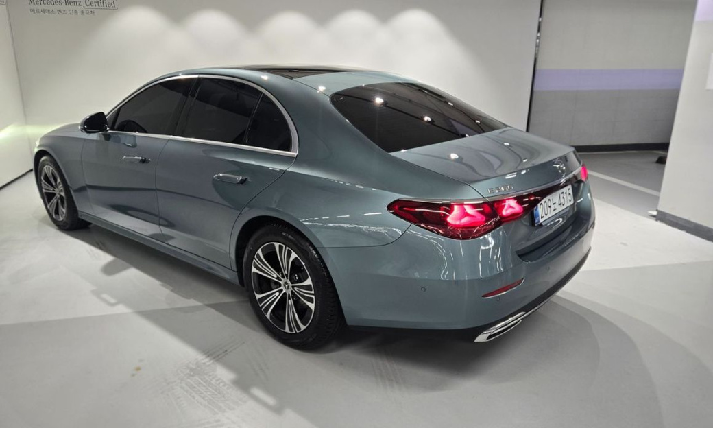 Mercedes-Benz E-Class E200 Avantgarde, 2025