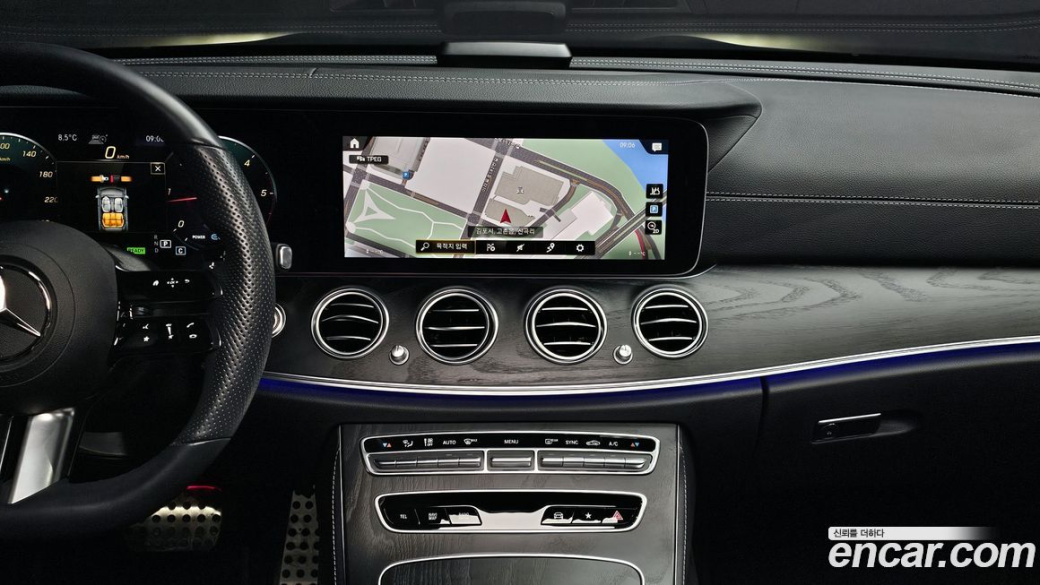 Mercedes-Benz E-Class E220d 4MATIC AMG Line, 2022