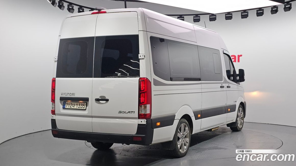 Hyundai Solati 15-seater, 2024