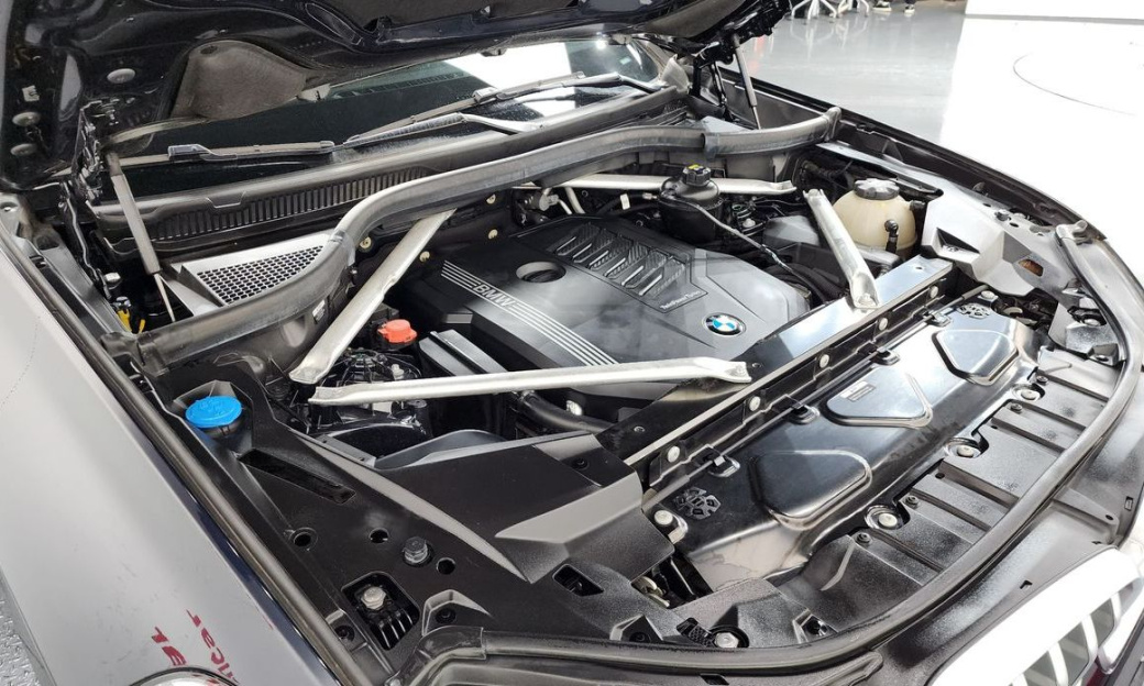 BMW X6 xDrive40i M Sport, 2023