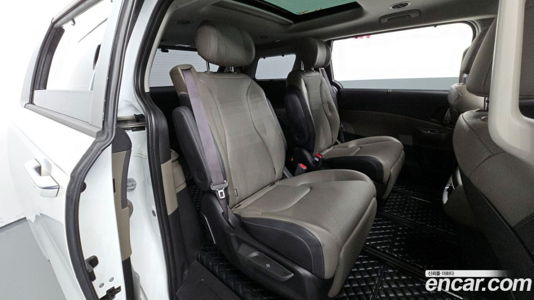 Kia Carnival 7-Seater Noblesse, 2025