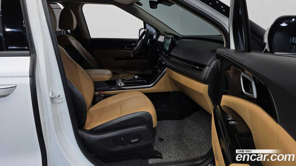 Kia Carnival 9-Seater Signature, 2023