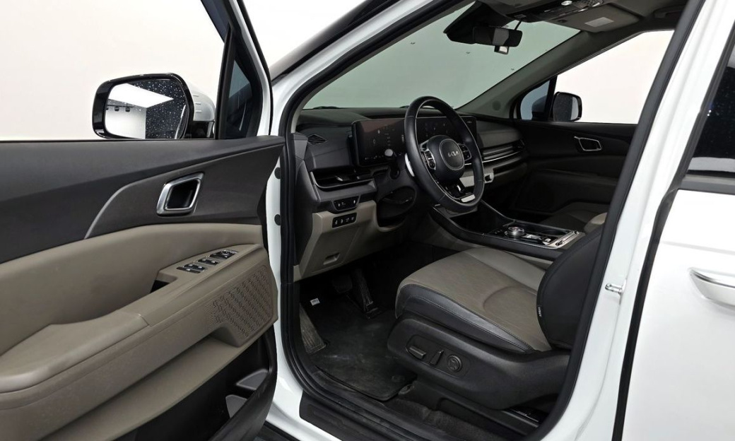 Kia Carnival 9-Seater Noblesse, 2024