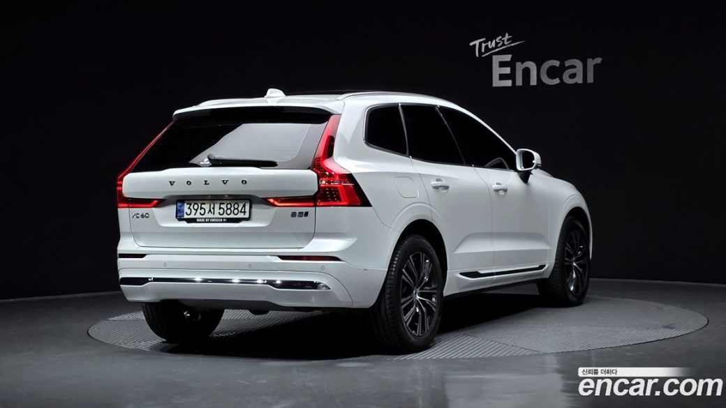 Volvo XC60 B5 Inscription, 2022