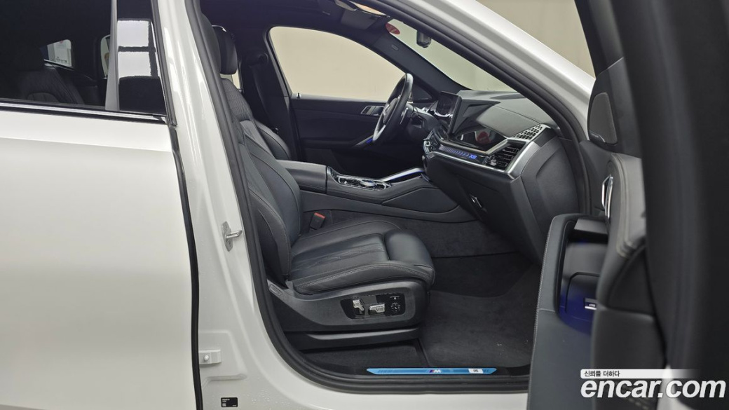 BMW X6 xDrive40i M Sport, 2025