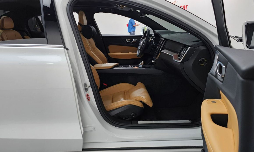 Volvo S60 B5 Ultimate Bright, 2024