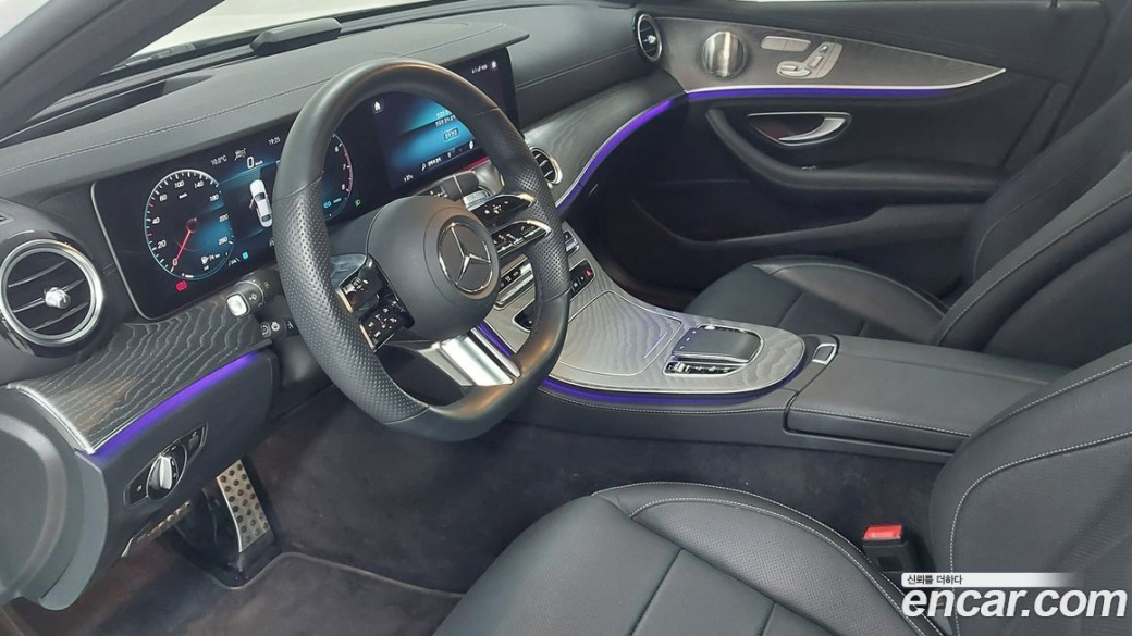 Mercedes-Benz E-Class E350 4MATIC AMG Line, 2022