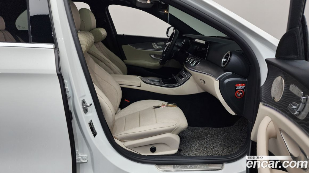 Mercedes-Benz E-Class E350 4MATIC Avantgarde, 2022