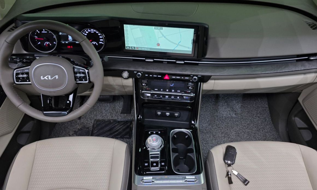 Kia Carnival 7-Seater Noblesse, 2023